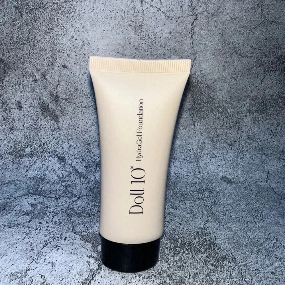 DOLL 10 HYDRAGEL FOUNDATION MEDIUM/FULL COVERAGE FOUNDATION BRAND NEW NEVER USED